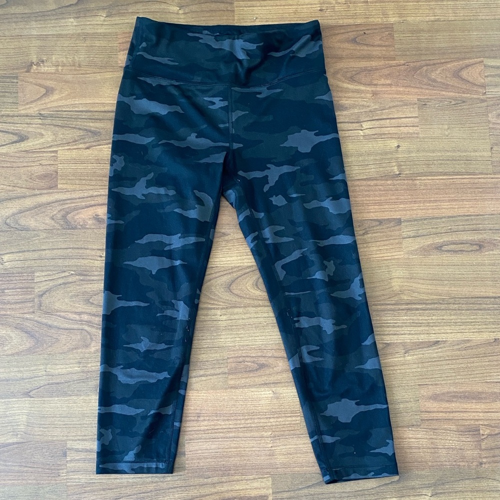 Athleta Kids Black Camouflage Leggings